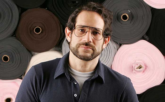 American Apparel zakt steeds verder weg American Apparel zakt steeds verder weg