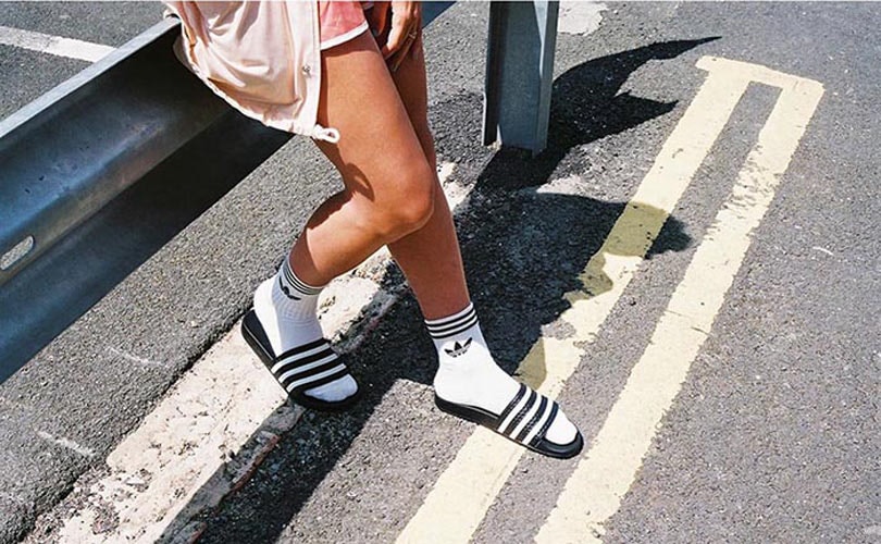 Adidas klaagt Marc Jacobs aan wegens het ‘stelen van de streepjes’ Adidas klaagt Marc Jacobs aan wegens het ‘stelen van de streepjes’