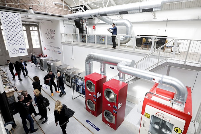 Denim City geopend: ‘Een half jaar geleden was ’t nog een lekkende, oude fabriek' Denim City geopend: ‘Een half jaar geleden was ’t nog een lekkende, oude fabriek'