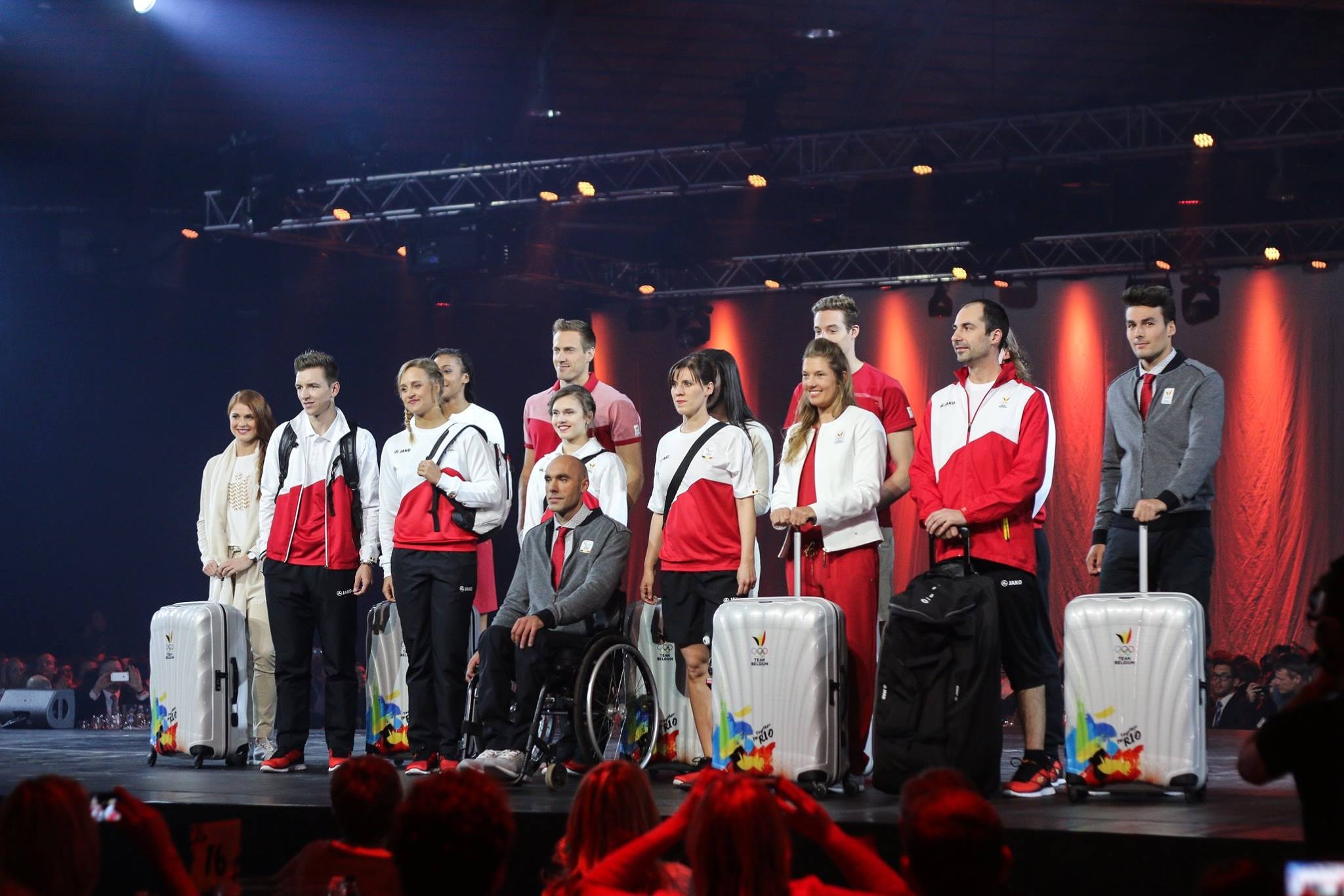 In beeld: dit dragen de Olympische athleten In beeld: dit dragen de Olympische athleten