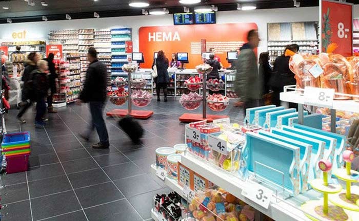 Minder netto-verlies voor Hema, mede dankzij kledingverkoop Minder netto-verlies voor Hema, mede dankzij kledingverkoop