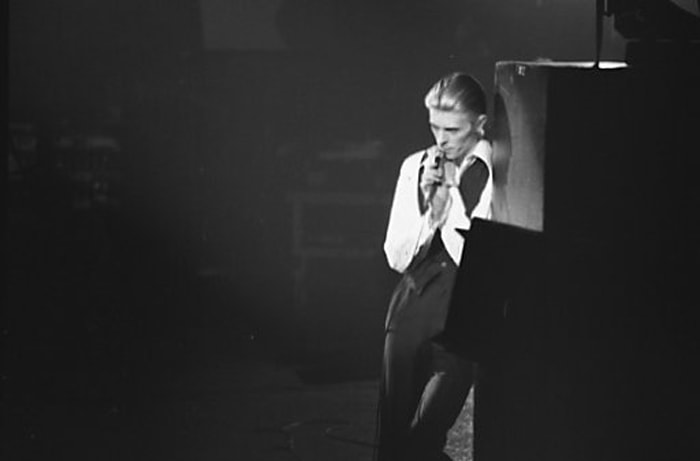 David Bowie: de dood van een mode-icoon David Bowie: de dood van een mode-icoon