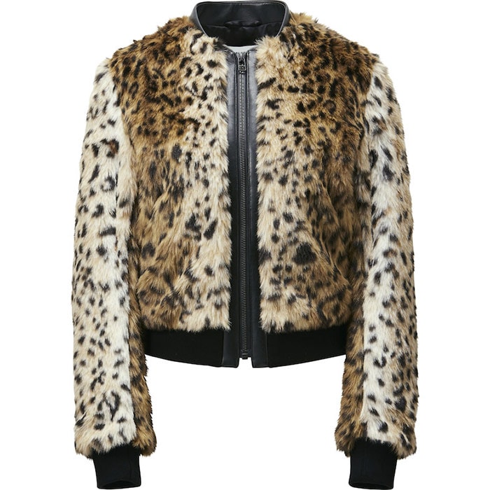 Kijken: Uniqlo x Carine Roitfeld Kijken: Uniqlo x Carine Roitfeld