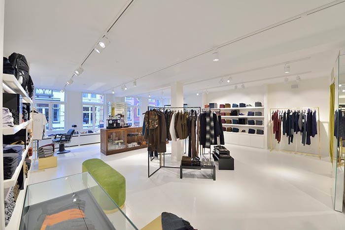 Essentiel Antwerp: “Het gevoel in de winkel moet kloppen” Essentiel Antwerp: “Het gevoel in de winkel moet kloppen”