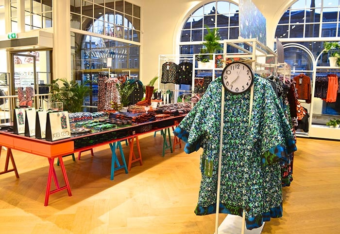 Video: Vroege vogels bij de lancering van de H&M designercollectie Video: Vroege vogels bij de lancering van de H&M designercollectie