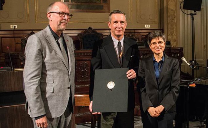 Documentaire over Dries van Noten in aantocht Documentaire over Dries van Noten in aantocht