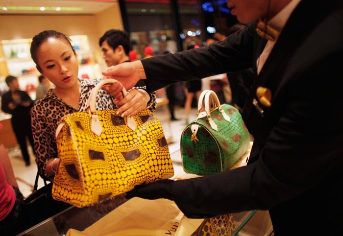 China is goed voor 46 procent van de omzet in de luxe-industrie China is goed voor 46 procent van de omzet in de luxe-industrie
