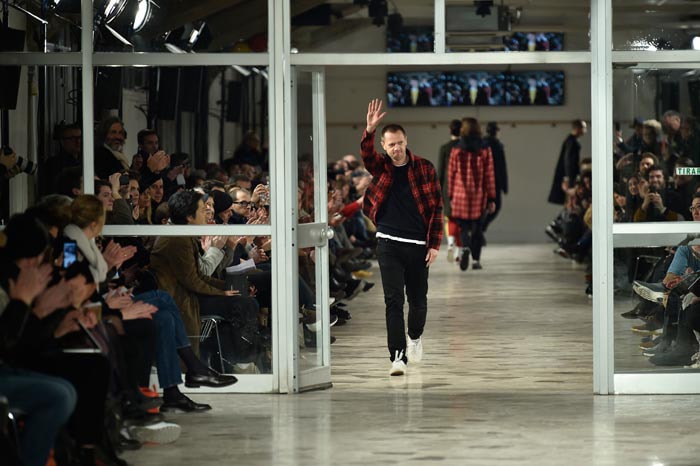Terugblik Pitti Uomo 91: Paul Smith, Tim Coppens en Tommy Hilfiger Terugblik Pitti Uomo 91: Paul Smith, Tim Coppens en Tommy Hilfiger