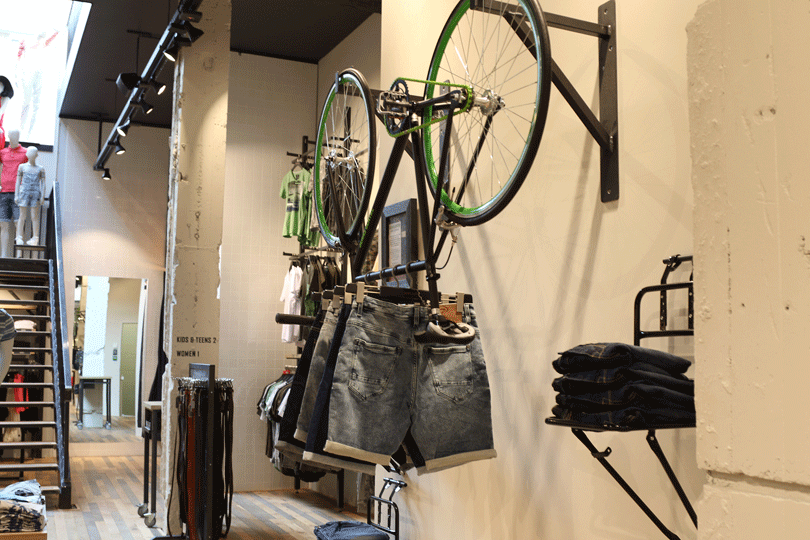 Kijken: Flagshipstore Jeans Centre Den Haag Kijken: Flagshipstore Jeans Centre Den Haag