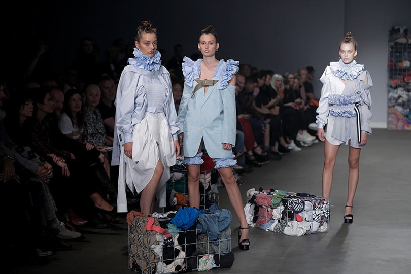 In Beeld: Focus op duurzame mode tijdens Amsterdam Fashion Week In Beeld: Focus op duurzame mode tijdens Amsterdam Fashion Week