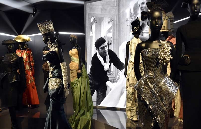 In Beeld: Christian Dior, Couturier du Rêve In Beeld: Christian Dior, Couturier du Rêve