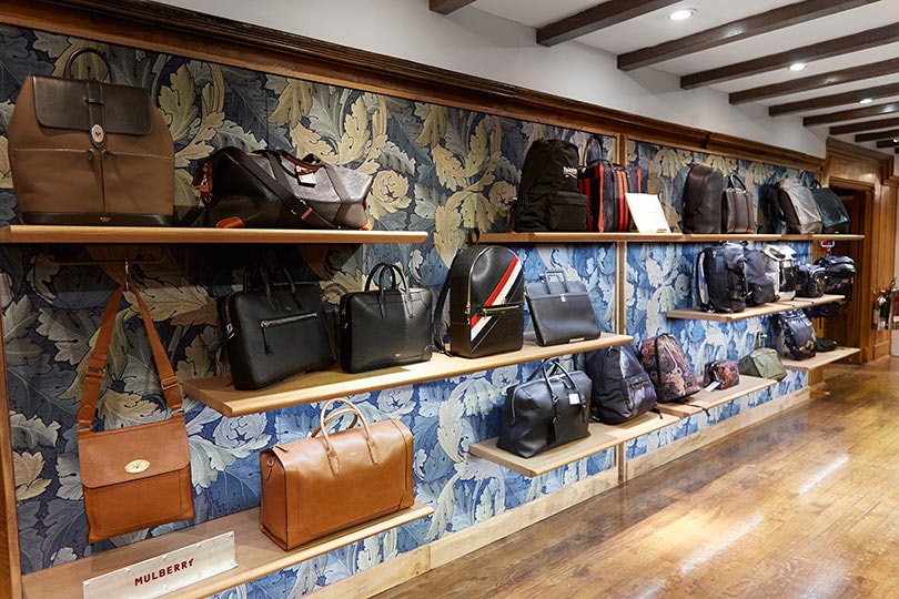 In beeld: vernieuwde mannenmode afdeling Liberty London In beeld: vernieuwde mannenmode afdeling Liberty London