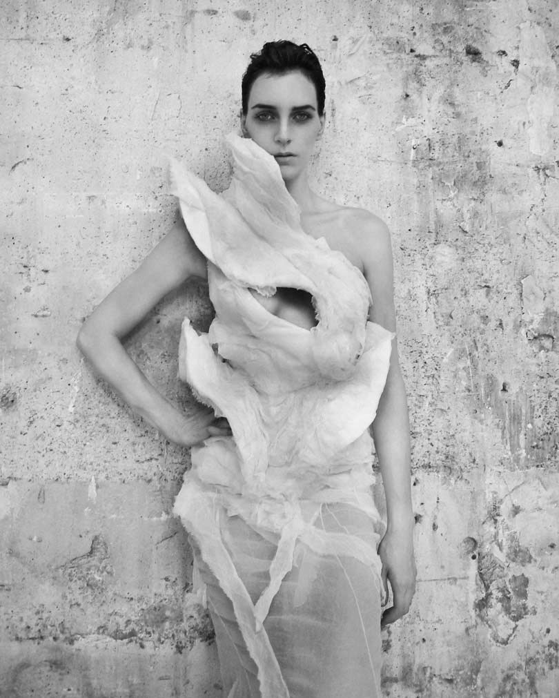 Olivier Theyskens’ comeback: “Ik werk vanuit een vorm van schoonheid” Olivier Theyskens’ comeback: “Ik werk vanuit een vorm van schoonheid”