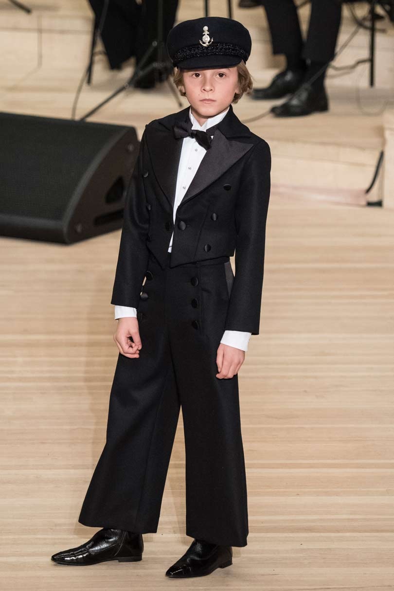 Kijken: Lagerfeld toont Chanel's Métier d’Art in geboortestad Hamburg Kijken: Lagerfeld toont Chanel's Métier d’Art in geboortestad Hamburg