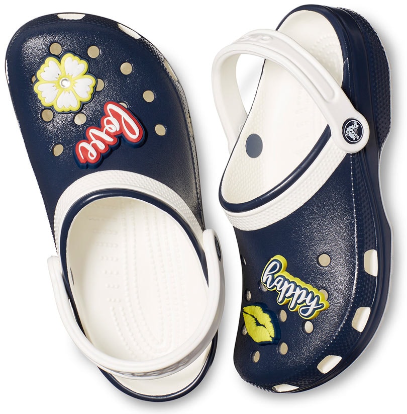In beeld: de eerste celebrity-samenwerking van Crocs met Drew Barrymore In beeld: de eerste celebrity-samenwerking van Crocs met Drew Barrymore