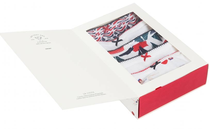 Petit Bateau viert honderdjarig bestaan van de moderne slip Petit Bateau viert honderdjarig bestaan van de moderne slip