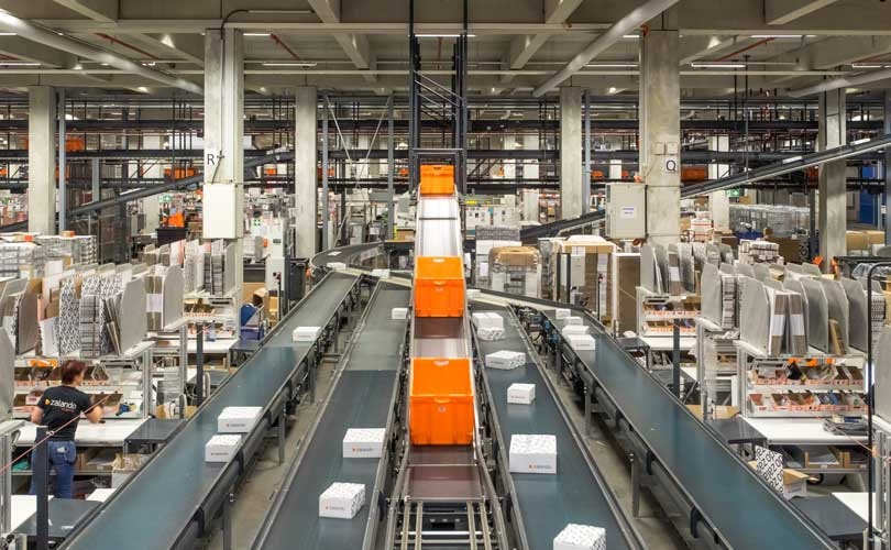 hoe gaat de distributie van kleding in nederland hoe gaat de distributie van kleding in nederland
