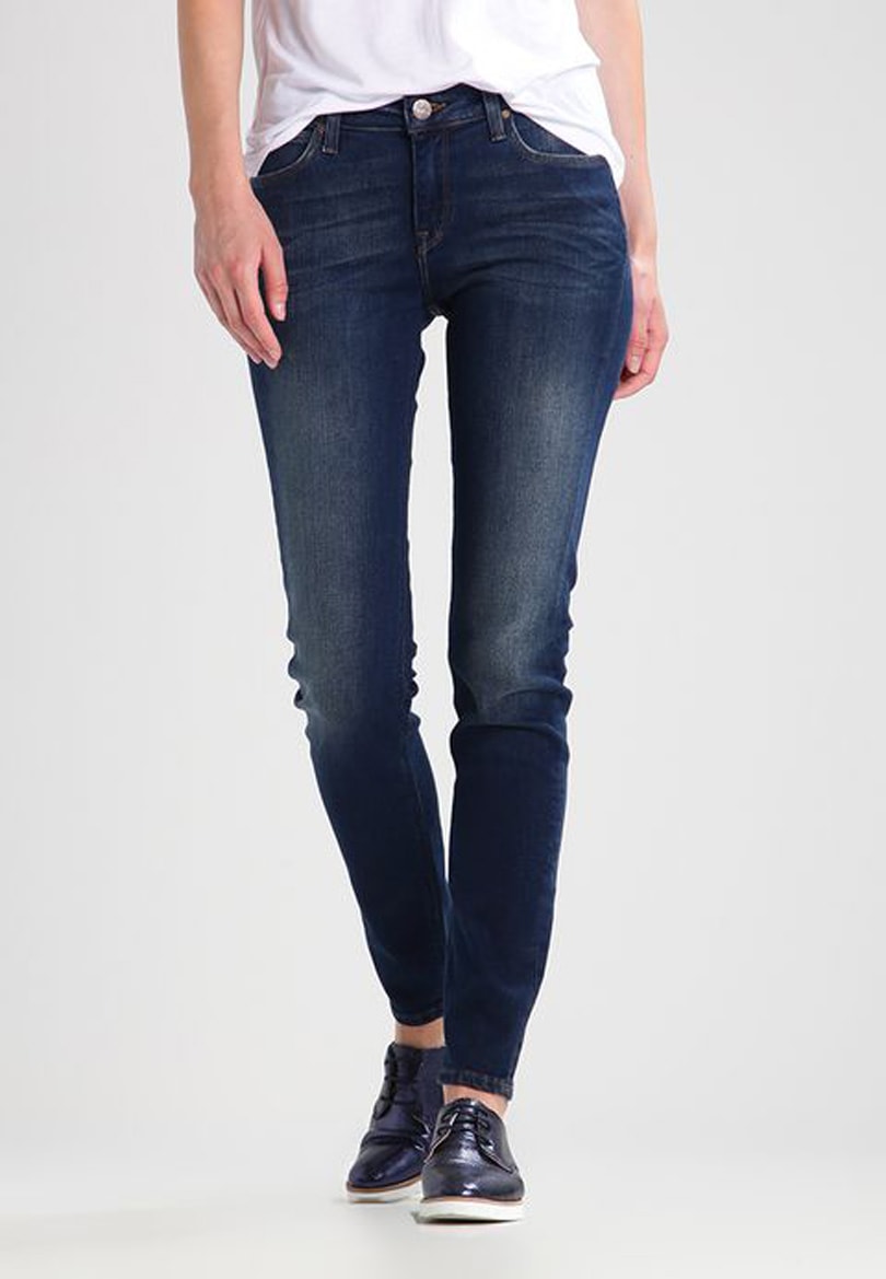 Dit zijn de best verkochte jeans bij 9 grote denimmerken Dit zijn de best verkochte jeans bij 9 grote denimmerken