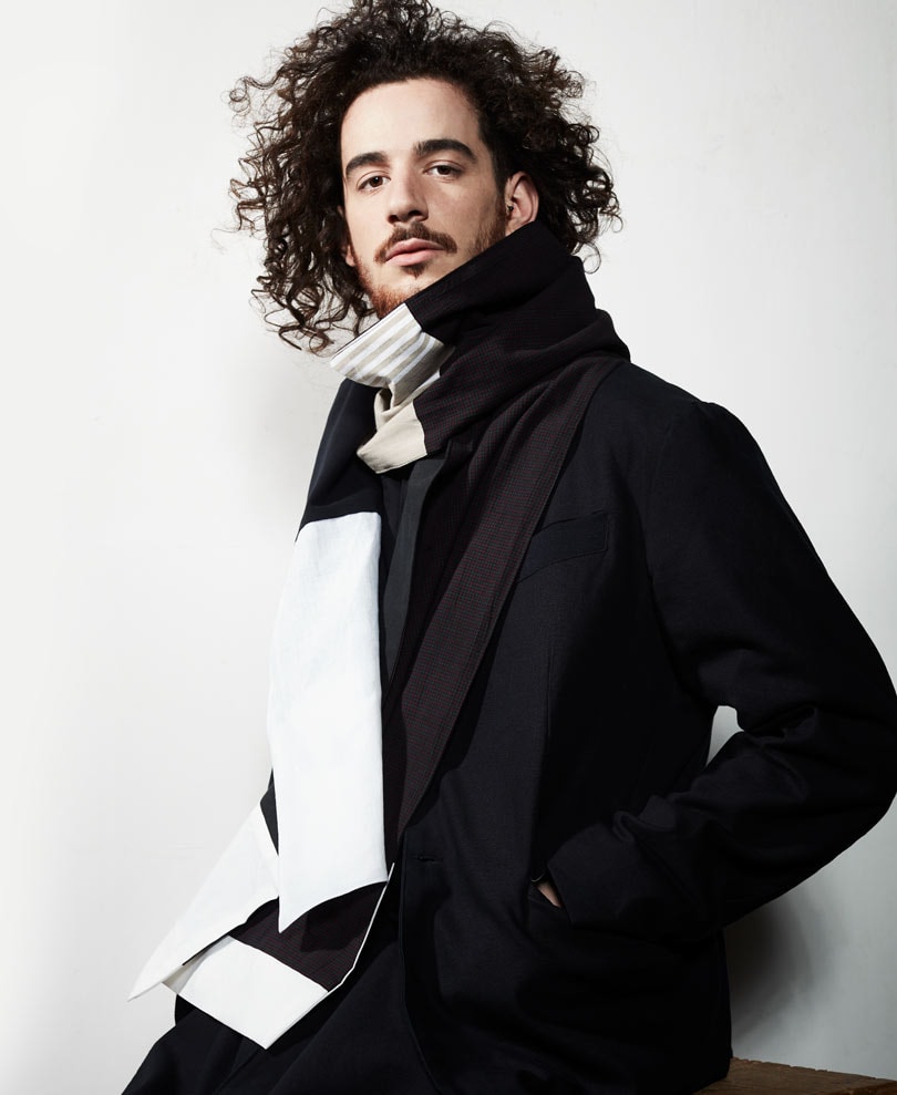 Rotterdams modelabel Devastator: "We doen niet aan gender, collecties en vaste verkooppunten" Rotterdams modelabel Devastator: "We doen niet aan gender, collecties en vaste verkooppunten"
