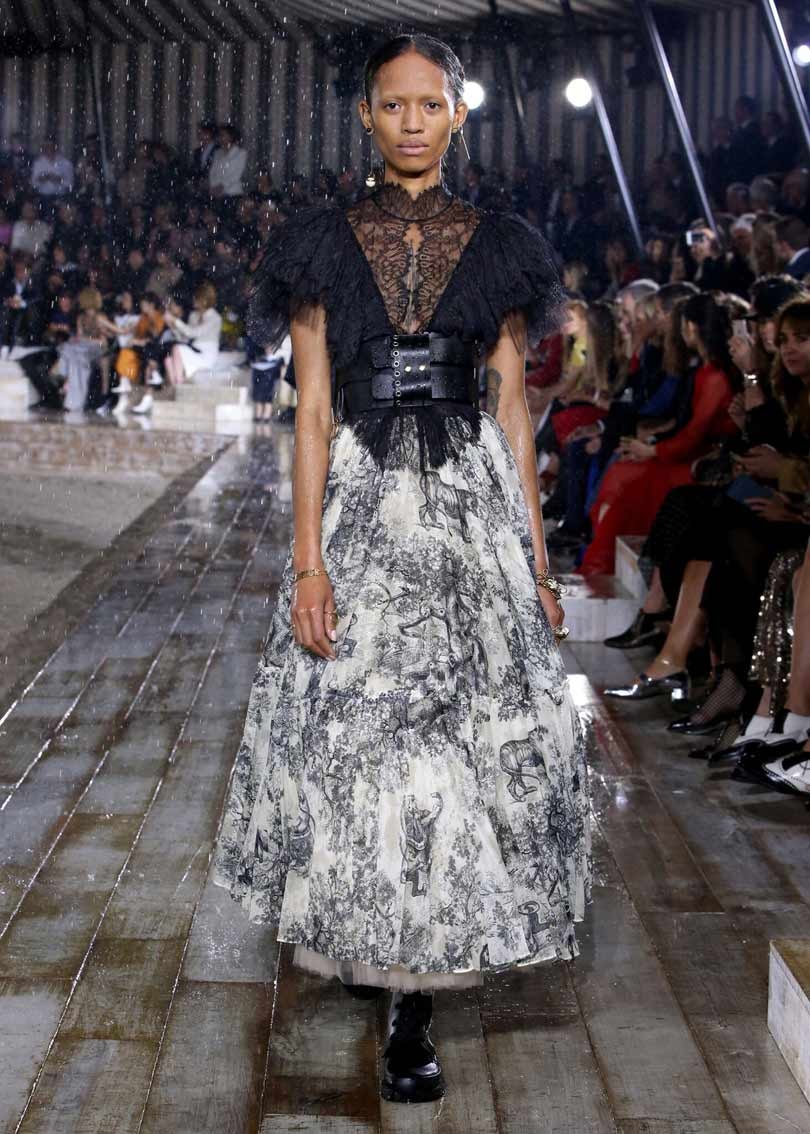 In Beeld: Cruisecollecties 2019 van Louis Vuitton en Dior In Beeld: Cruisecollecties 2019 van Louis Vuitton en Dior