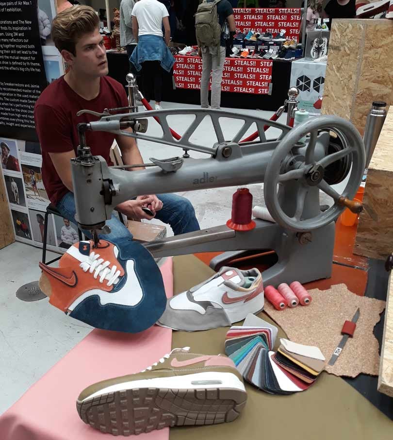 Kijken: Sneakerness Amsterdam viert ‘customizing’ in 2018 Kijken: Sneakerness Amsterdam viert ‘customizing’ in 2018