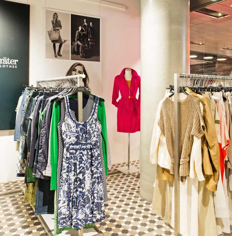 Kijken: Claudia Sträter Share Your Clothes Pop-Up Kijken: Claudia Sträter Share Your Clothes Pop-Up