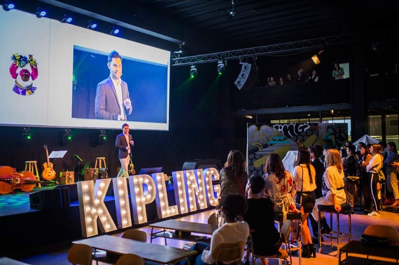 Kipling deelt voorproef van zijn nieuwe merkrichting Kipling deelt voorproef van zijn nieuwe merkrichting