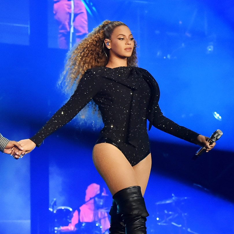 Zien: Givenchy kleedt Beyoncé en Jay-Z voor OTR-II-wereldtournee Zien: Givenchy kleedt Beyoncé en Jay-Z voor OTR-II-wereldtournee