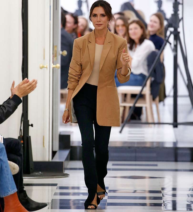 Victoria Beckham viert tienjarig jubileum op Londen Fashion Week Victoria Beckham viert tienjarig jubileum op Londen Fashion Week