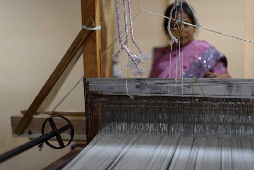 Minister Bruins draagt vandaag op prinsjesdag pak van textielafval Minister Bruins draagt vandaag op prinsjesdag pak van textielafval