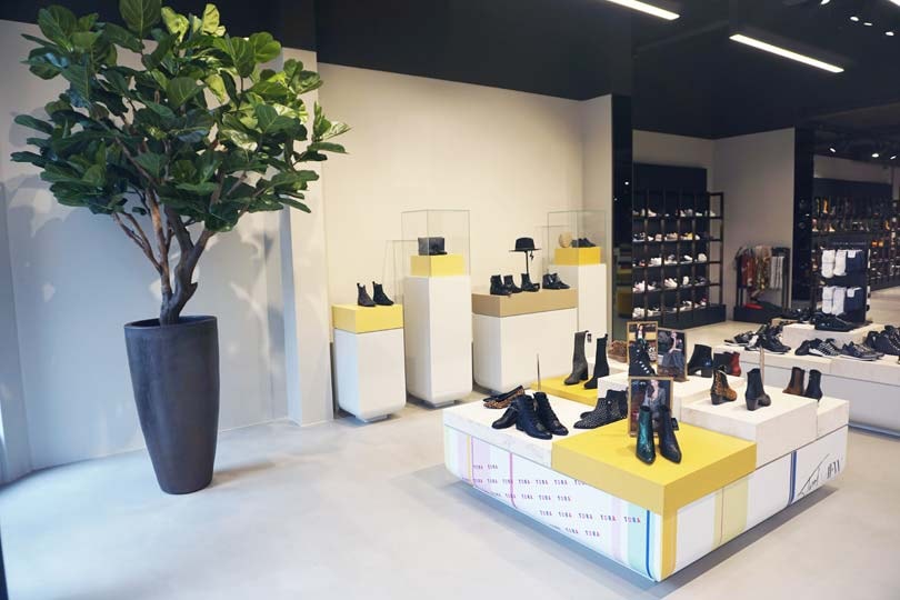 Dit is de nieuwe flagshipstore van Omoda ontworpen door Studio Piet Boon Dit is de nieuwe flagshipstore van Omoda ontworpen door Studio Piet Boon