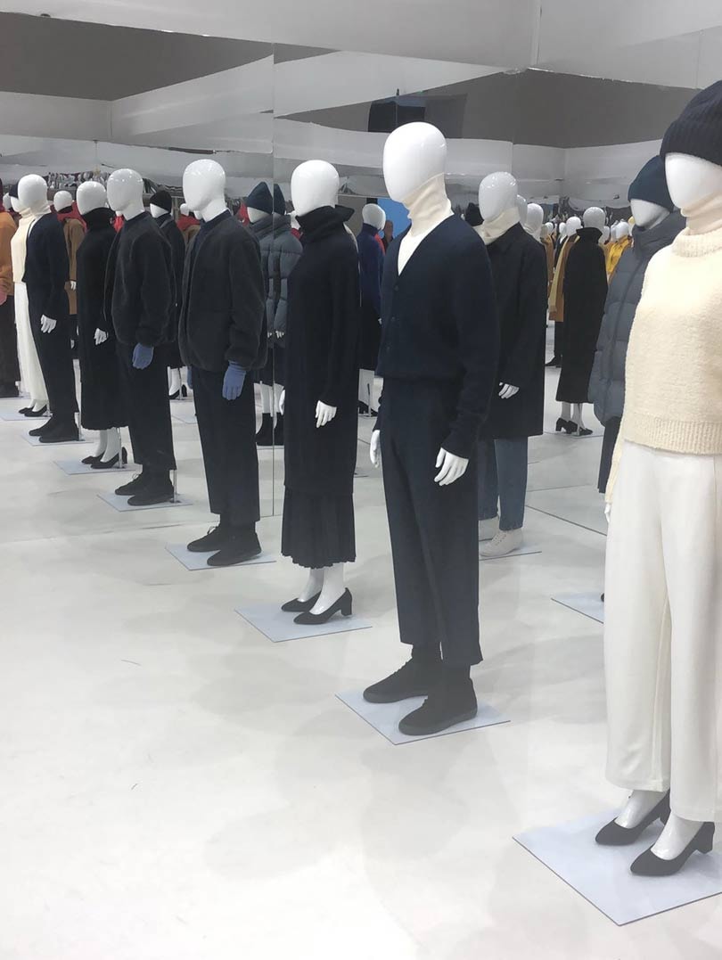 Uniqlo toont in Parijs de kunst van lifewear en nieuwe norm voor breitechnieken Uniqlo toont in Parijs de kunst van lifewear en nieuwe norm voor breitechnieken