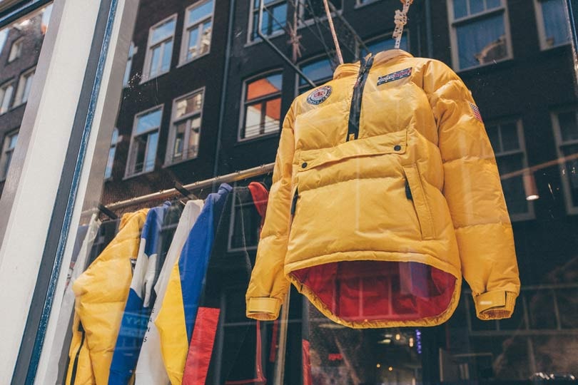 Zien: Tommy Hilfiger lanceert Outdoor-collectie in Patta pop-upstore Zien: Tommy Hilfiger lanceert Outdoor-collectie in Patta pop-upstore