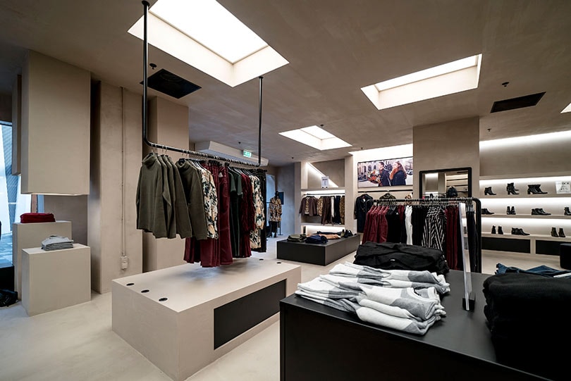 “Mexx is terug naar zijn roots”; binnenkijken bij de eerste Mexx-winkel in Nieuwegein “Mexx is terug naar zijn roots”; binnenkijken bij de eerste Mexx-winkel in Nieuwegein