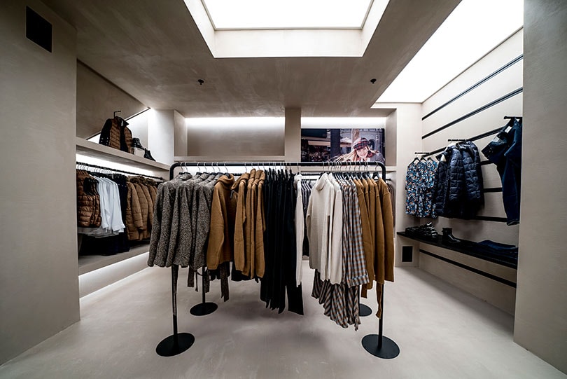“Mexx is terug naar zijn roots”; binnenkijken bij de eerste Mexx-winkel in Nieuwegein “Mexx is terug naar zijn roots”; binnenkijken bij de eerste Mexx-winkel in Nieuwegein