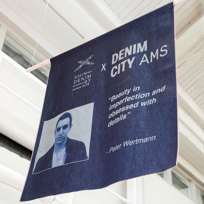 Het innovatieve Shin Denim van Japan Blue Co. moet de modewereld gaan veroveren Het innovatieve Shin Denim van Japan Blue Co. moet de modewereld gaan veroveren