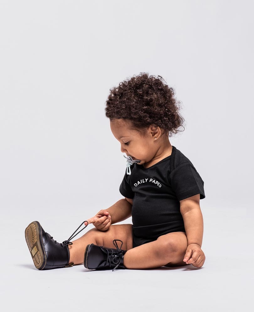 Kijken: Daily Paper lanceert babykleding Kijken: Daily Paper lanceert babykleding