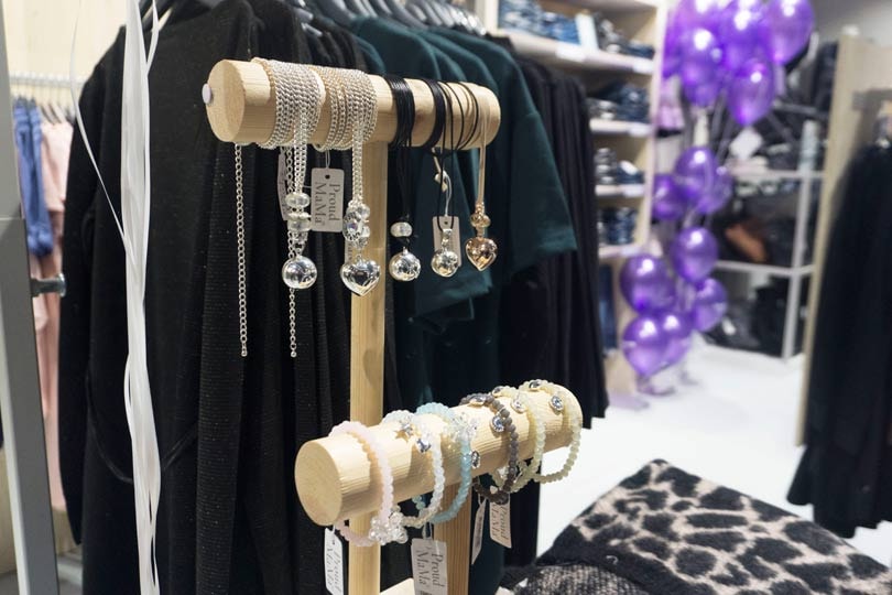 Dag, babywagens. Hallo, mode! Prénatal lanceert nieuw “boutique” concept in Utrecht Dag, babywagens. Hallo, mode! Prénatal lanceert nieuw “boutique” concept in Utrecht