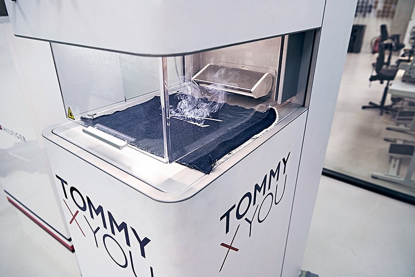 Binnenkijken bij Tommy Hilfiger's denim center op de PVH campus Binnenkijken bij Tommy Hilfiger's denim center op de PVH campus