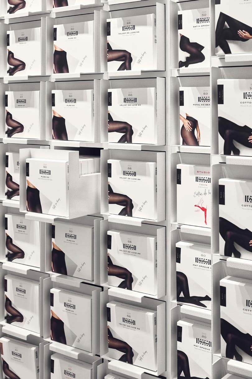 Nieuwe merkstrategie Wolford komt voor het eerst tot leven in Amsterdamse winkel Nieuwe merkstrategie Wolford komt voor het eerst tot leven in Amsterdamse winkel