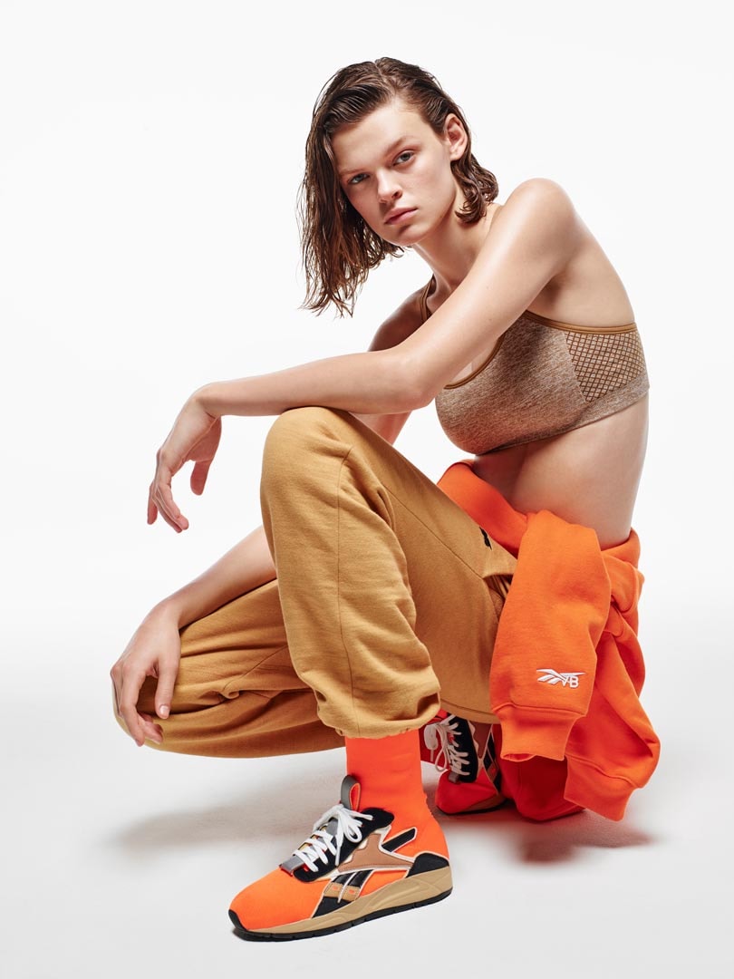 Kijken: Victoria Beckham’s eerste activewear collectie met Reebok Kijken: Victoria Beckham’s eerste activewear collectie met Reebok