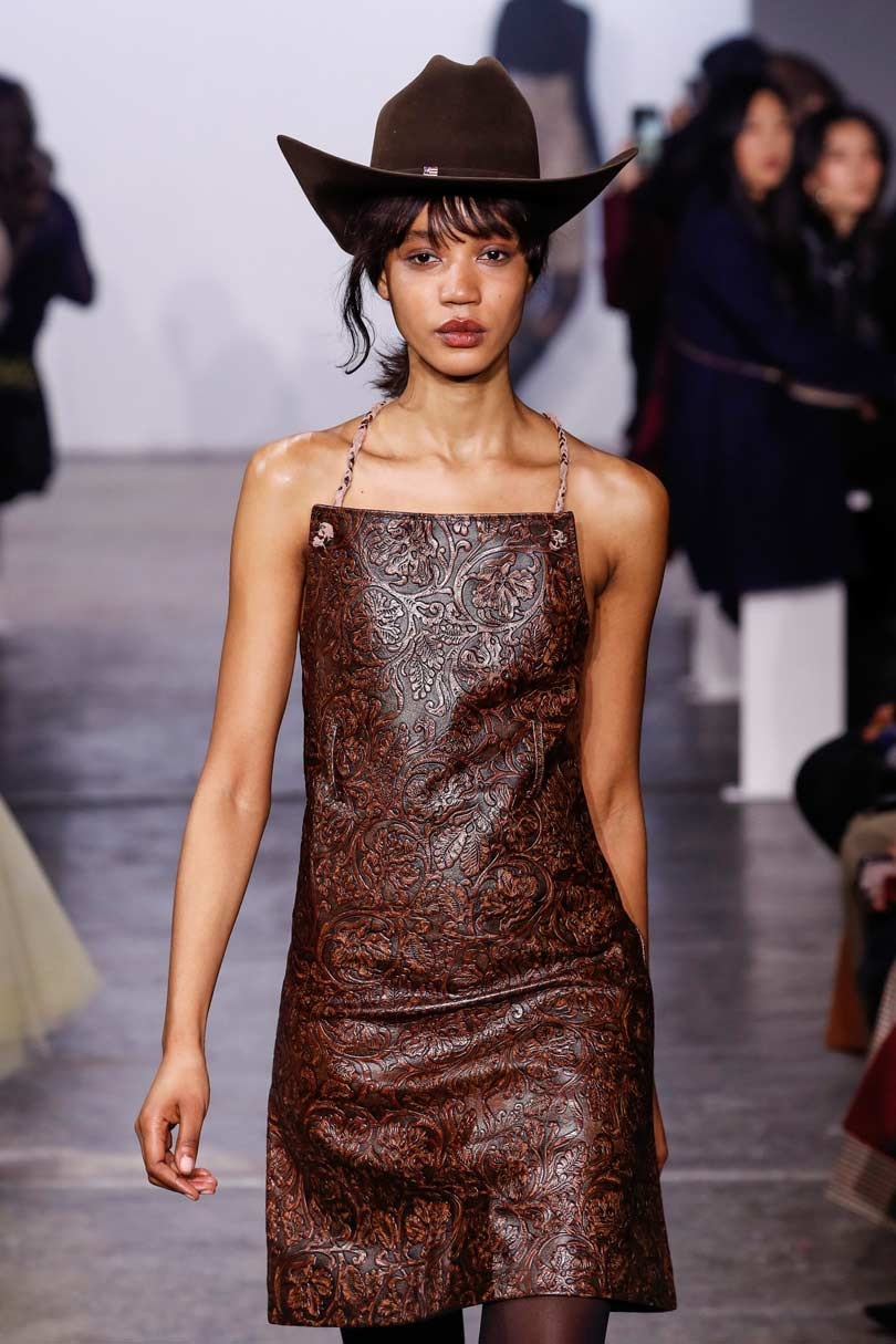 Gespot op de catwalk: Pantone’s modekleuren herfst/winter 2019/20 New York Fashion Week Gespot op de catwalk: Pantone’s modekleuren herfst/winter 2019/20 New York Fashion Week