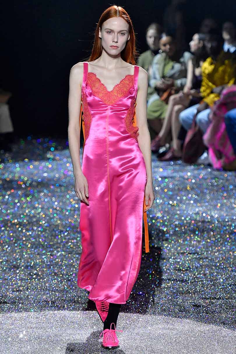Gespot op de catwalk: Pantone’s modekleuren herfst/winter 2019/20 New York Fashion Week Gespot op de catwalk: Pantone’s modekleuren herfst/winter 2019/20 New York Fashion Week