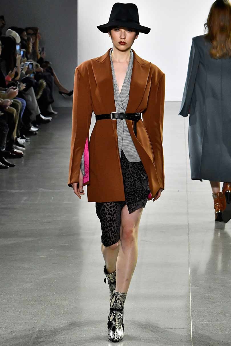 Gespot op de catwalk: Pantone’s modekleuren herfst/winter 2019/20 New York Fashion Week Gespot op de catwalk: Pantone’s modekleuren herfst/winter 2019/20 New York Fashion Week