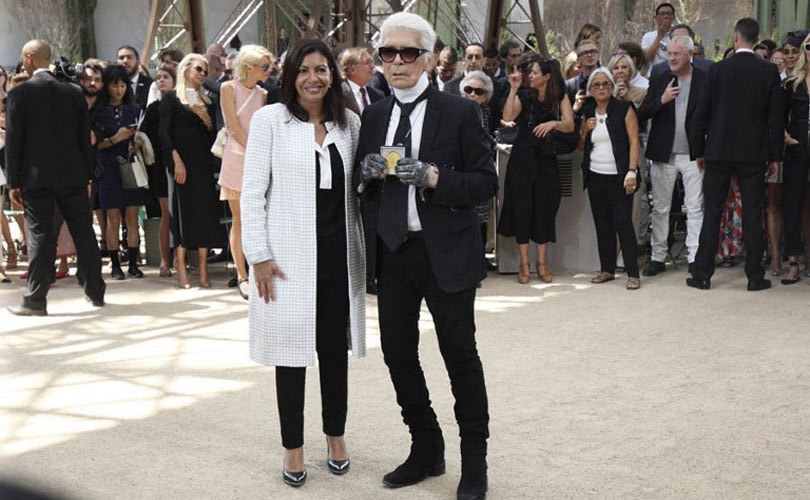 In Beeld: het leven en de carrière van Karl Lagerfeld In Beeld: het leven en de carrière van Karl Lagerfeld