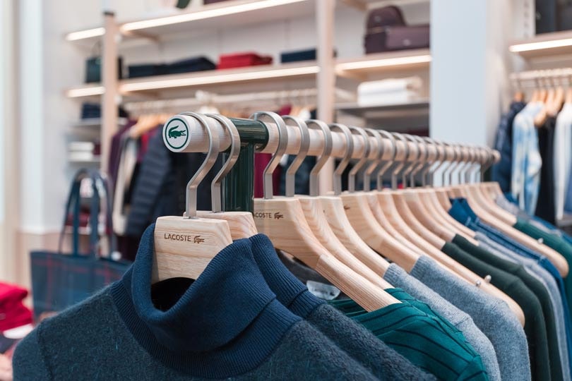Kijken: Lacoste introduceert nieuw premium retail concept Kijken: Lacoste introduceert nieuw premium retail concept