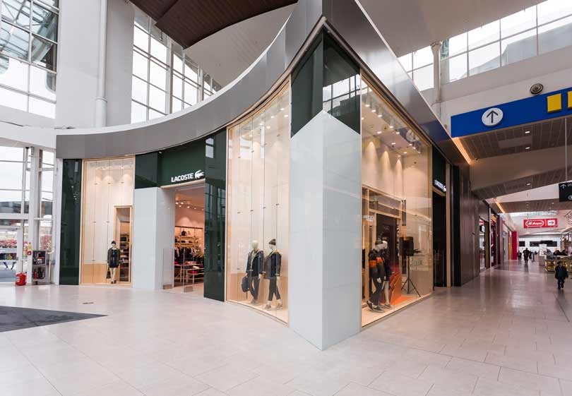 Kijken: Lacoste introduceert nieuw premium retail concept Kijken: Lacoste introduceert nieuw premium retail concept