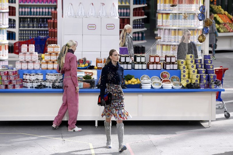 In beeld: Karl Lagerfeld's meest memorabele modeshows In beeld: Karl Lagerfeld's meest memorabele modeshows