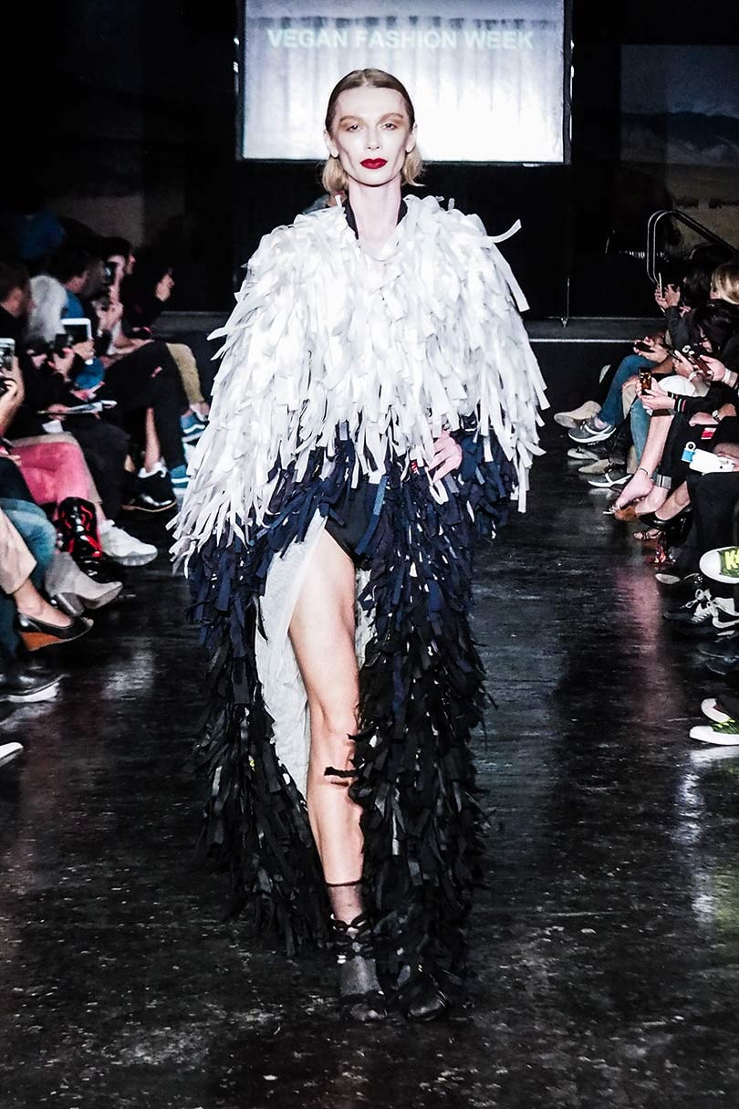 Kijken: Zo zag de eerste Vegan Fashion Week eruit Kijken: Zo zag de eerste Vegan Fashion Week eruit