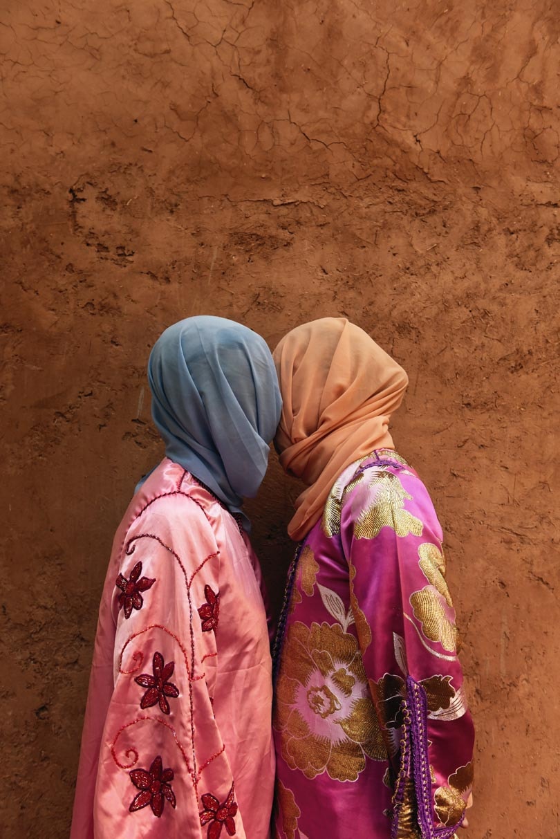 Mousganistan: de eerste solo-expositie van de modefotograaf Mous Lamrabat Mousganistan: de eerste solo-expositie van de modefotograaf Mous Lamrabat
